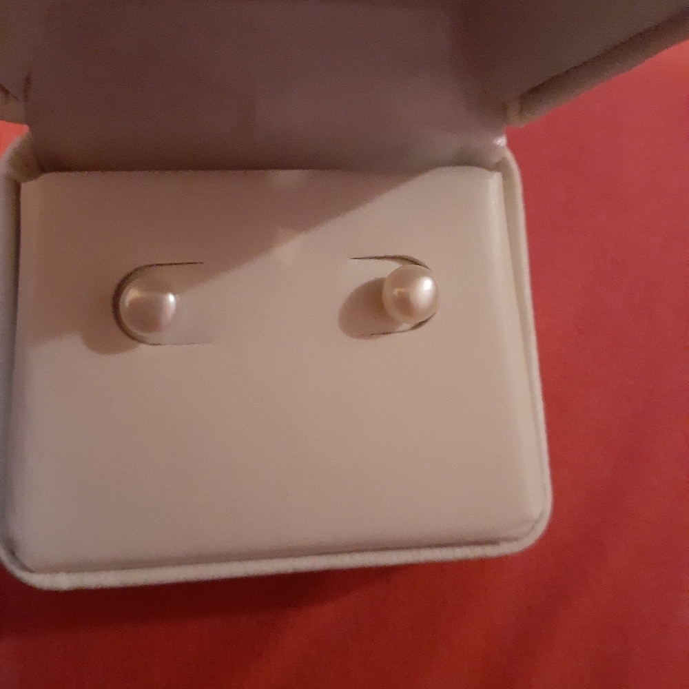 Pearl earrings